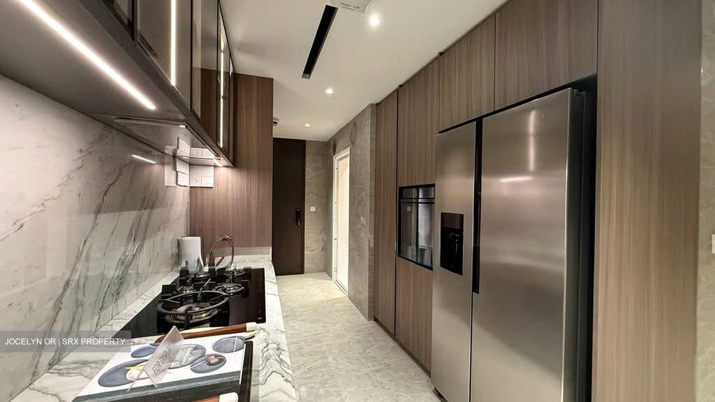 Meyer Road (D15), Condominium #579589821